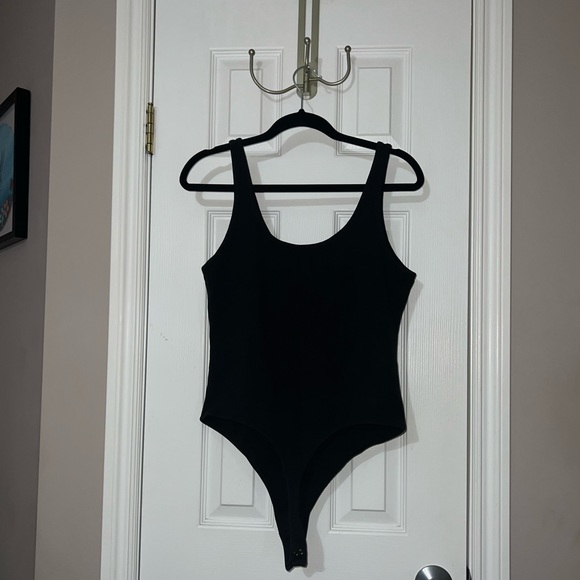 Calvin Klein Size Large Black Bodysuit - Picture 2 of 3